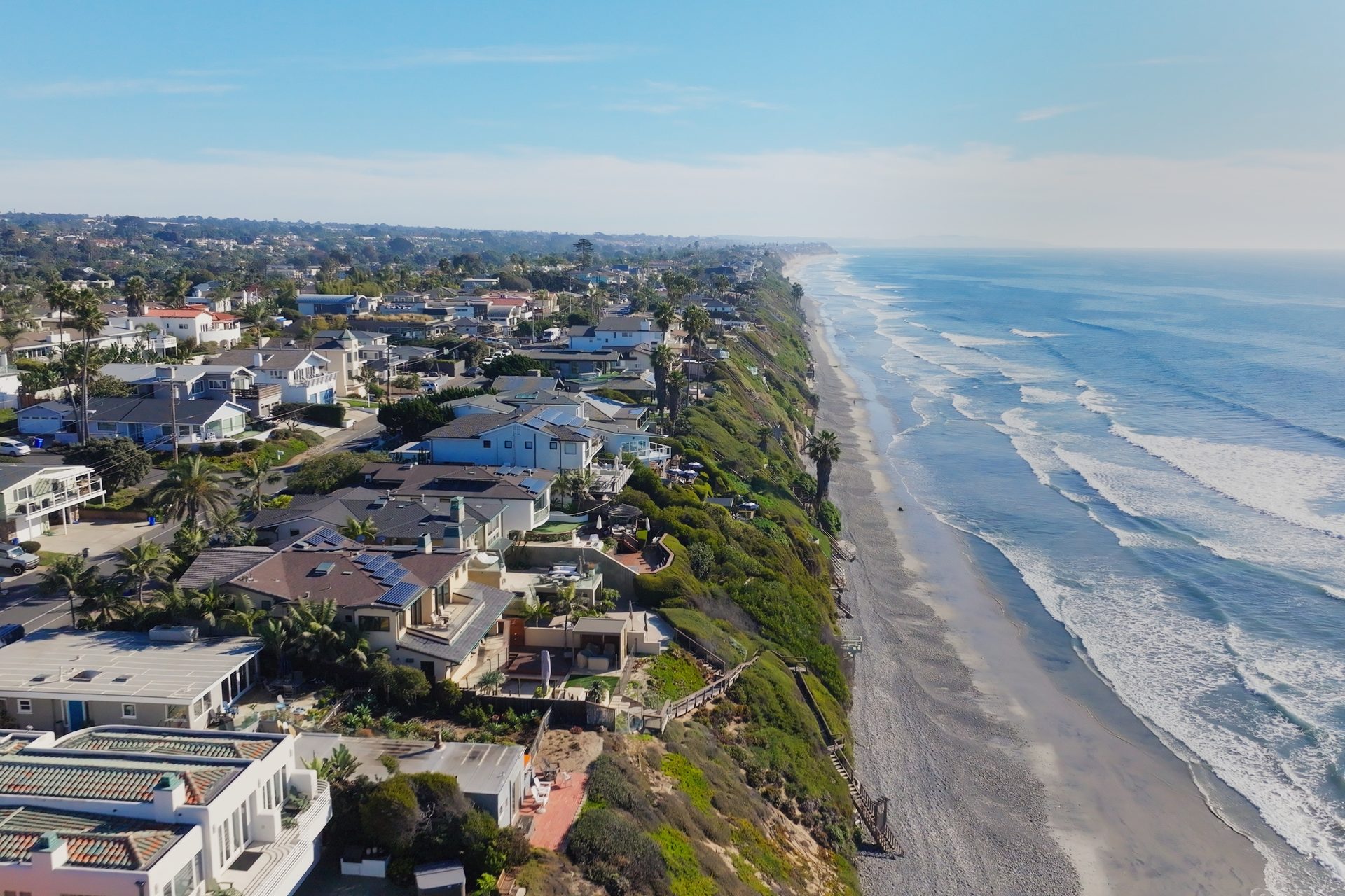Coastal homes in Leucadia, Encinitas overlooking the Pacific Ocean